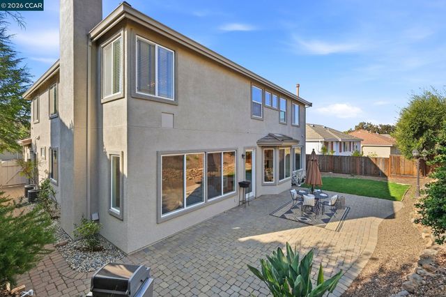 868 Deer Spring Cir, Concord, CA 94521