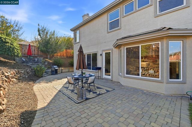868 Deer Spring Cir, Concord, CA 94521