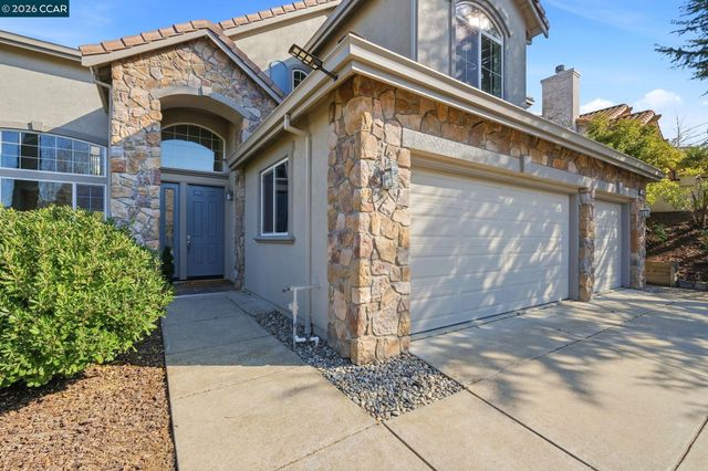 868 Deer Spring Cir, Concord, CA 94521