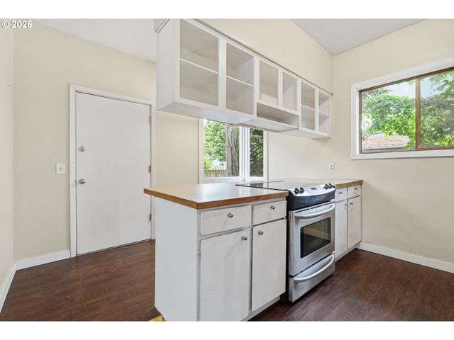 3027 Ne 11TH Ave, Portland, OR 97212