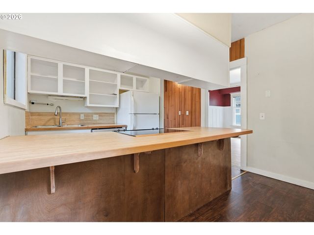 3027 Ne 11TH Ave, Portland, OR 97212