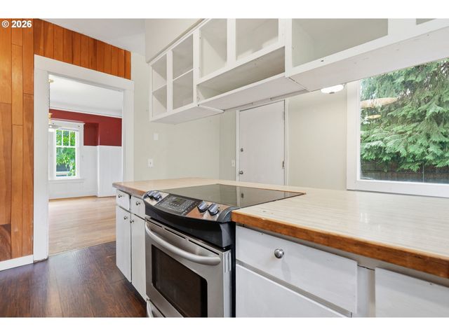 3027 Ne 11TH Ave, Portland, OR 97212