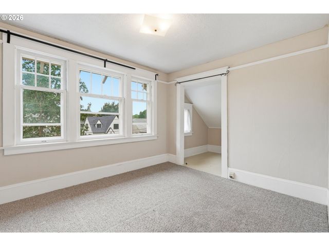 3027 Ne 11TH Ave, Portland, OR 97212