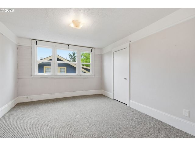3027 Ne 11TH Ave, Portland, OR 97212