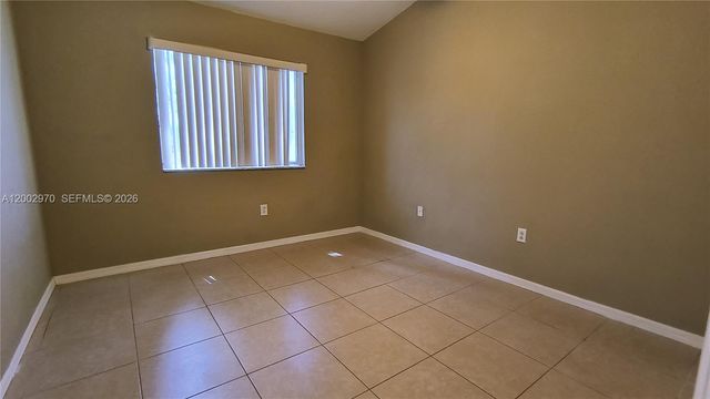 985 NE 34th Ave 204, Homestead, FL 33033