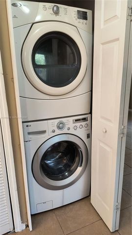 985 NE 34th Ave 204, Homestead, FL 33033