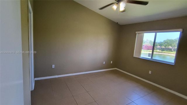 985 NE 34th Ave 204, Homestead, FL 33033