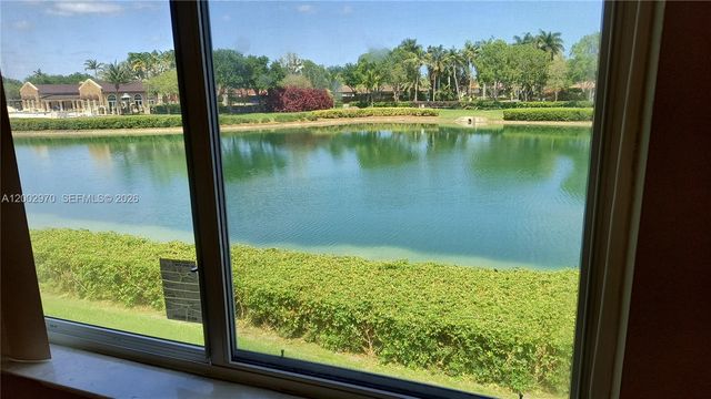 985 NE 34th Ave 204, Homestead, FL 33033