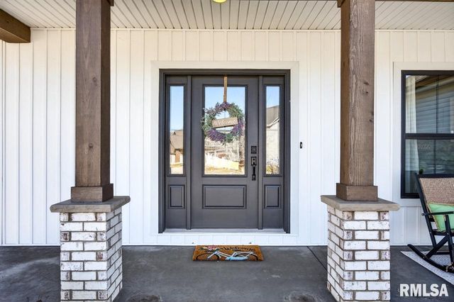 3000 W Saddle Creek Drive, Dunlap, IL 61525