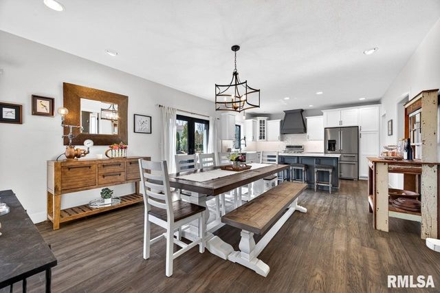 3000 W Saddle Creek Drive, Dunlap, IL 61525