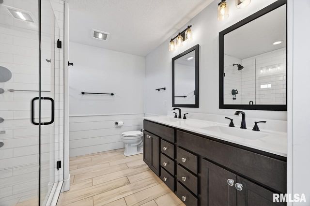 3000 W Saddle Creek Drive, Dunlap, IL 61525