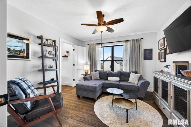 3000 W Saddle Creek Drive, Dunlap, IL 61525