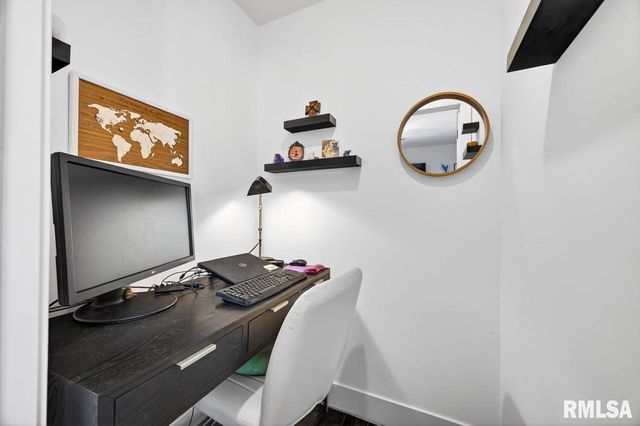 3000 W Saddle Creek Drive, Dunlap, IL 61525