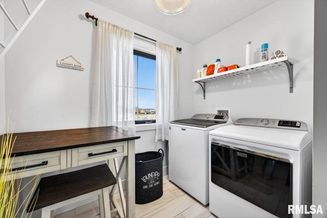 3000 W Saddle Creek Drive, Dunlap, IL 61525