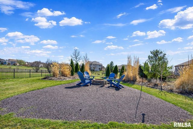 3000 W Saddle Creek Drive, Dunlap, IL 61525