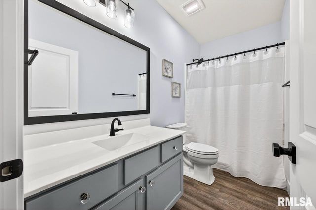 3000 W Saddle Creek Drive, Dunlap, IL 61525