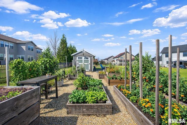 3000 W Saddle Creek Drive, Dunlap, IL 61525