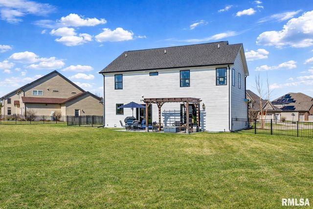 3000 W Saddle Creek Drive, Dunlap, IL 61525