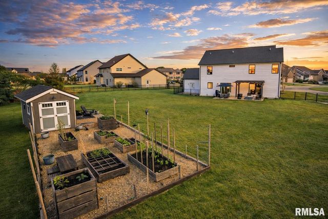 3000 W Saddle Creek Drive, Dunlap, IL 61525