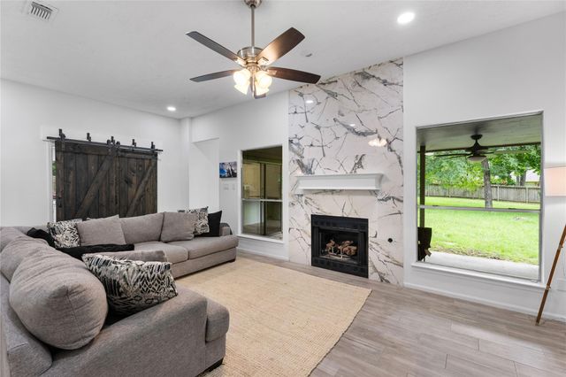 2403 Mustang Drive, Conroe, TX 77384