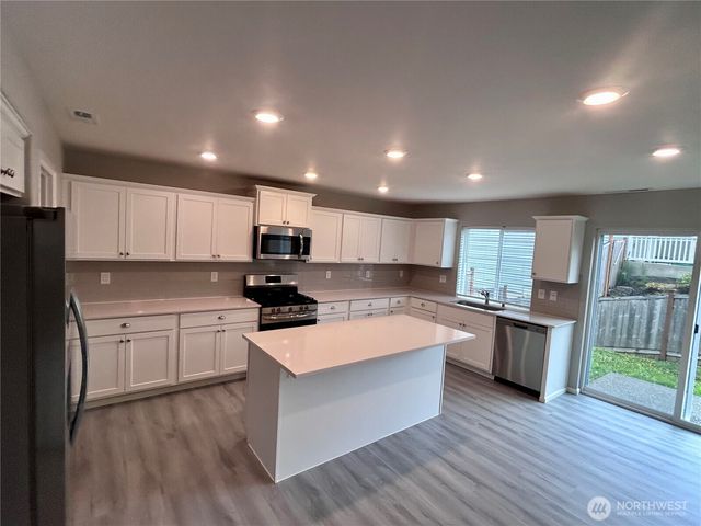 8325 39th Street NE, Marysville, WA 98270