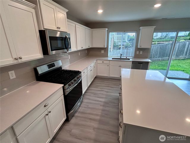 8325 39th Street NE, Marysville, WA 98270