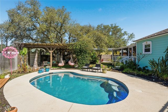 607 Chaparral St, Fulton, TX 78358