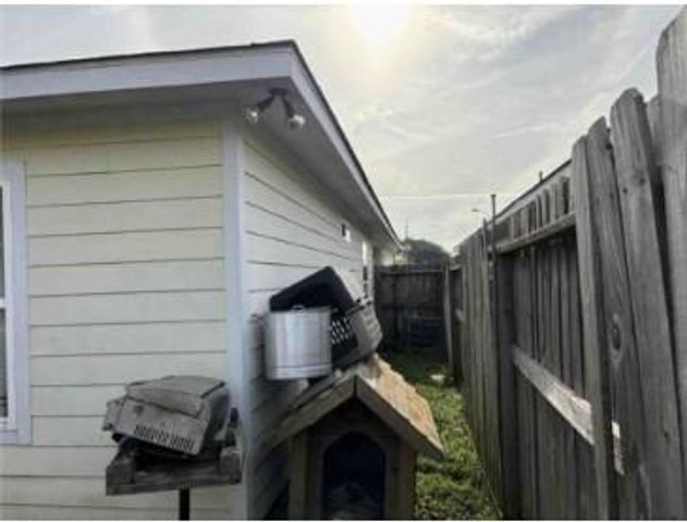 12551 Hammill Path Drive, Houston, TX 77066