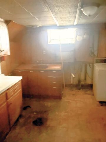 15819 Manning Street, Detroit, MI 48205