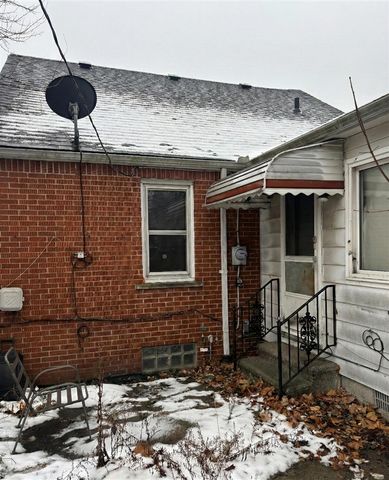 15819 Manning Street, Detroit, MI 48205