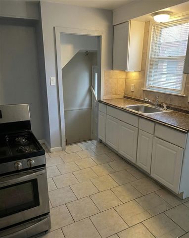 15819 Manning Street, Detroit, MI 48205