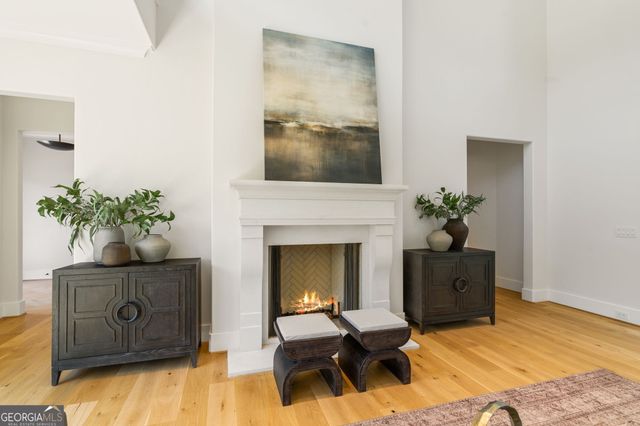825 Kenry Court, Atlanta, GA 30342