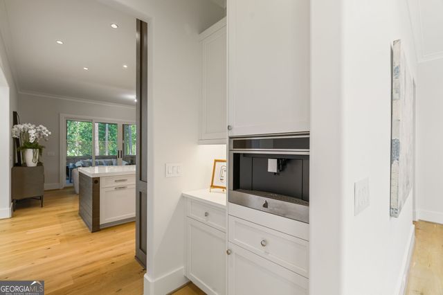 825 Kenry Court, Atlanta, GA 30342