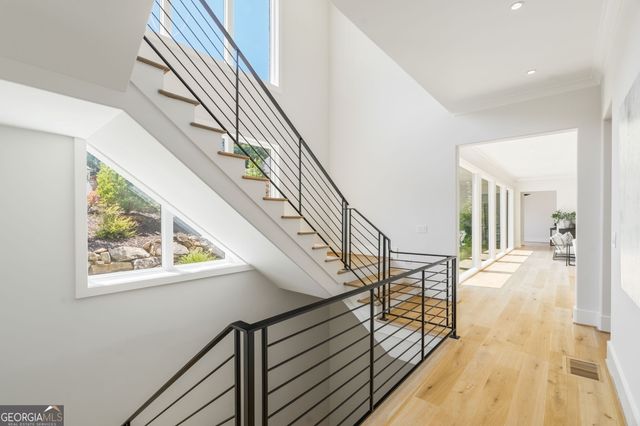 825 Kenry Court, Atlanta, GA 30342