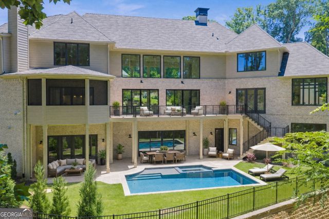 825 Kenry Court, Atlanta, GA 30342