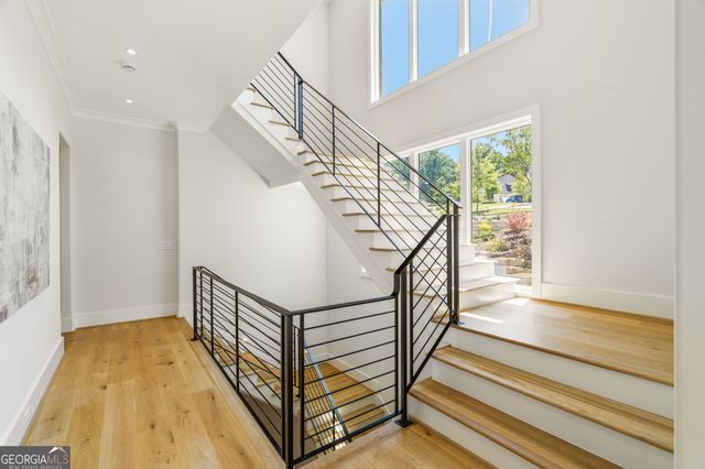 825 Kenry Court, Atlanta, GA 30342