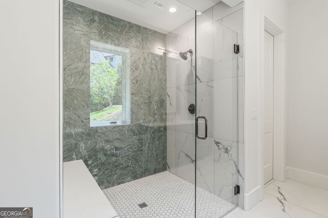 825 Kenry Court, Atlanta, GA 30342