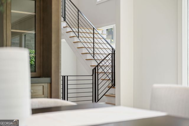 825 Kenry Court, Atlanta, GA 30342