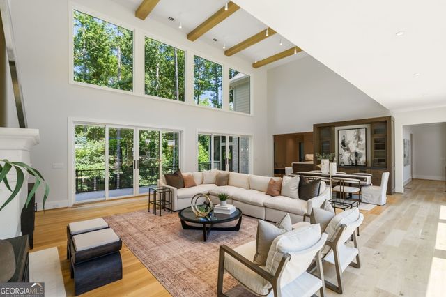825 Kenry Court, Atlanta, GA 30342