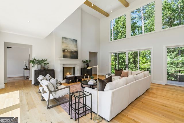 825 Kenry Court, Atlanta, GA 30342
