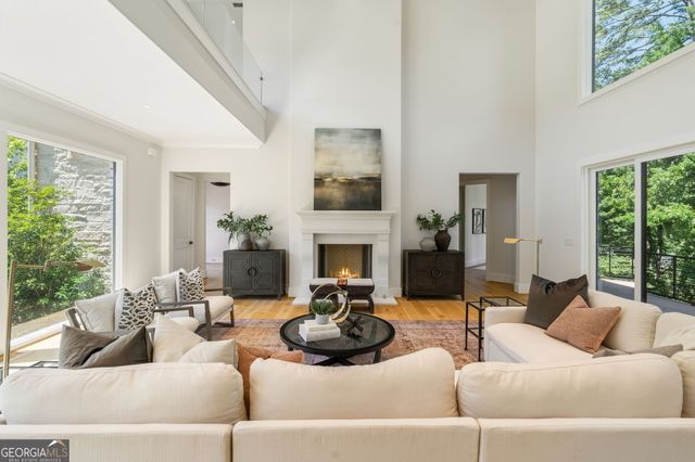 825 Kenry Court, Atlanta, GA 30342