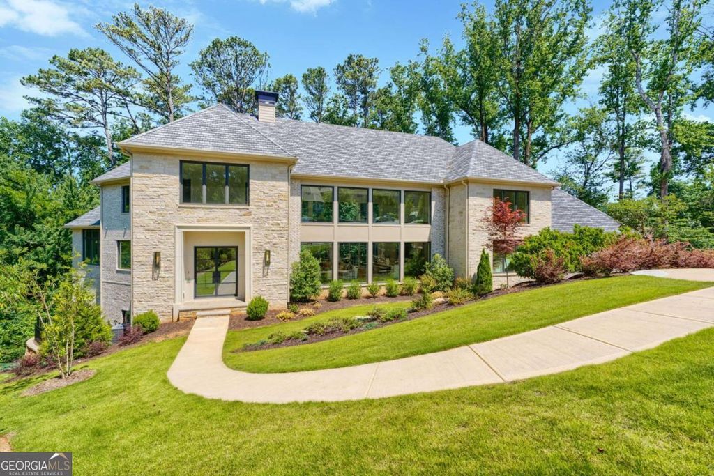 825 Kenry Court, Atlanta, GA 30342