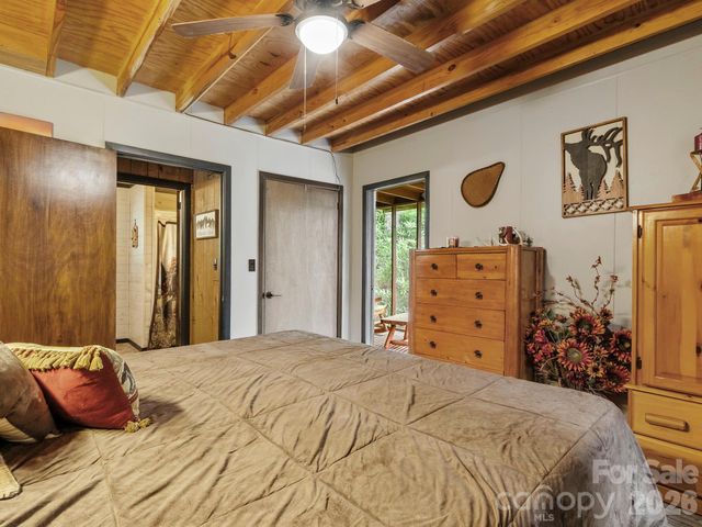 1901 Blue Rock Road, Burnsville, NC 28714