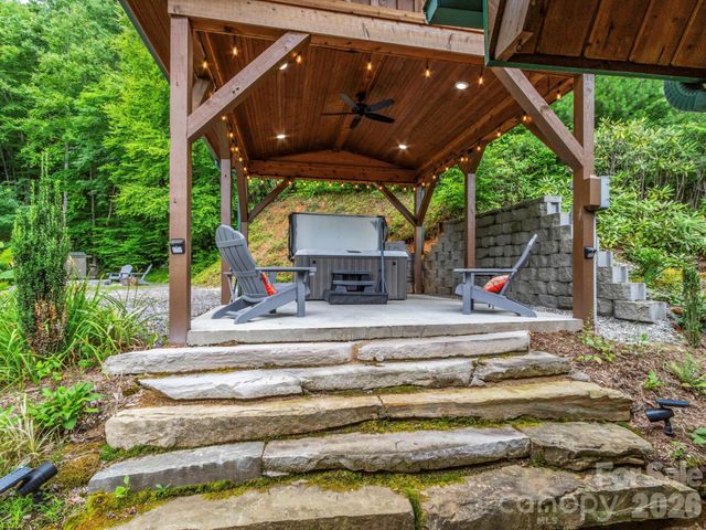 1901 Blue Rock Road, Burnsville, NC 28714