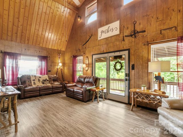1901 Blue Rock Road, Burnsville, NC 28714