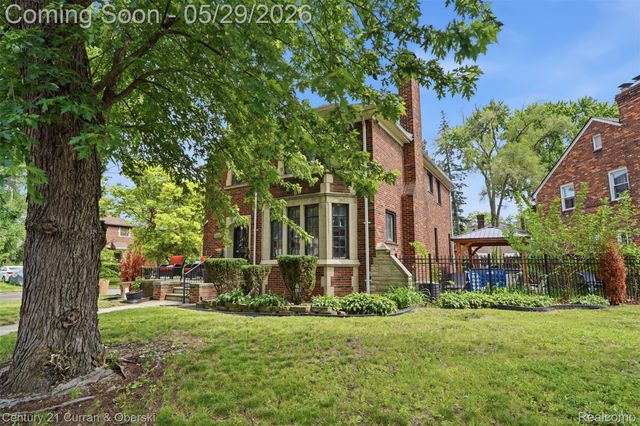 20096 Shrewsbury Road, Detroit, MI 48221