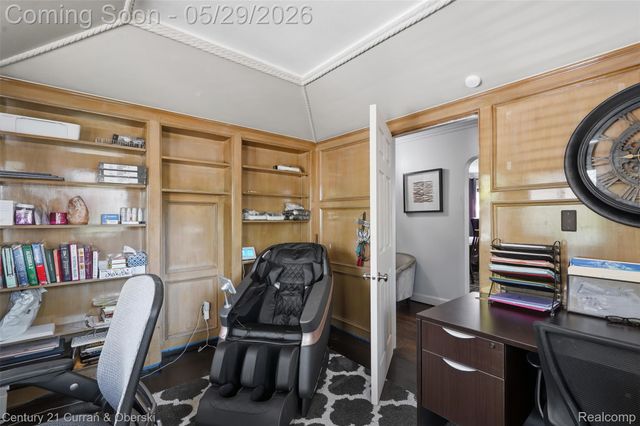 20096 Shrewsbury Road, Detroit, MI 48221