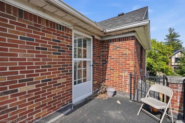 20096 Shrewsbury Road, Detroit, MI 48221