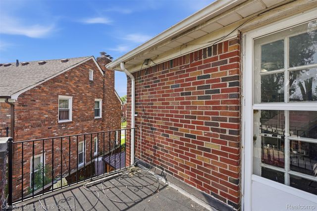 20096 Shrewsbury Road, Detroit, MI 48221