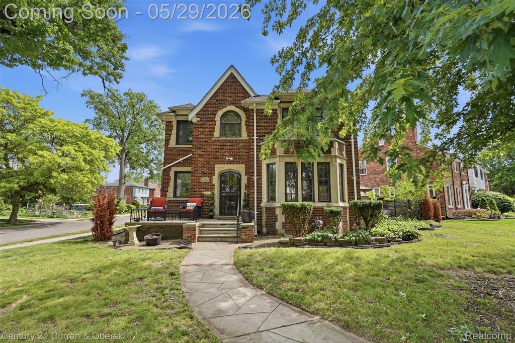 20096 Shrewsbury Road, Detroit, MI 48221